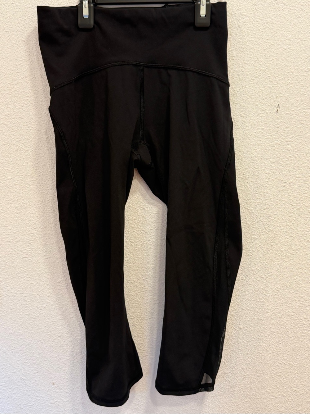 lululemon athletica Black Capri Leggings